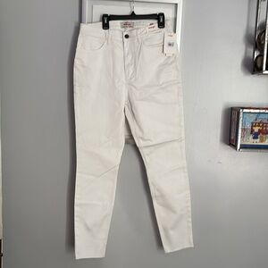 Wrangler "High Rise Unforgettable Skinny" jeans  - NWT